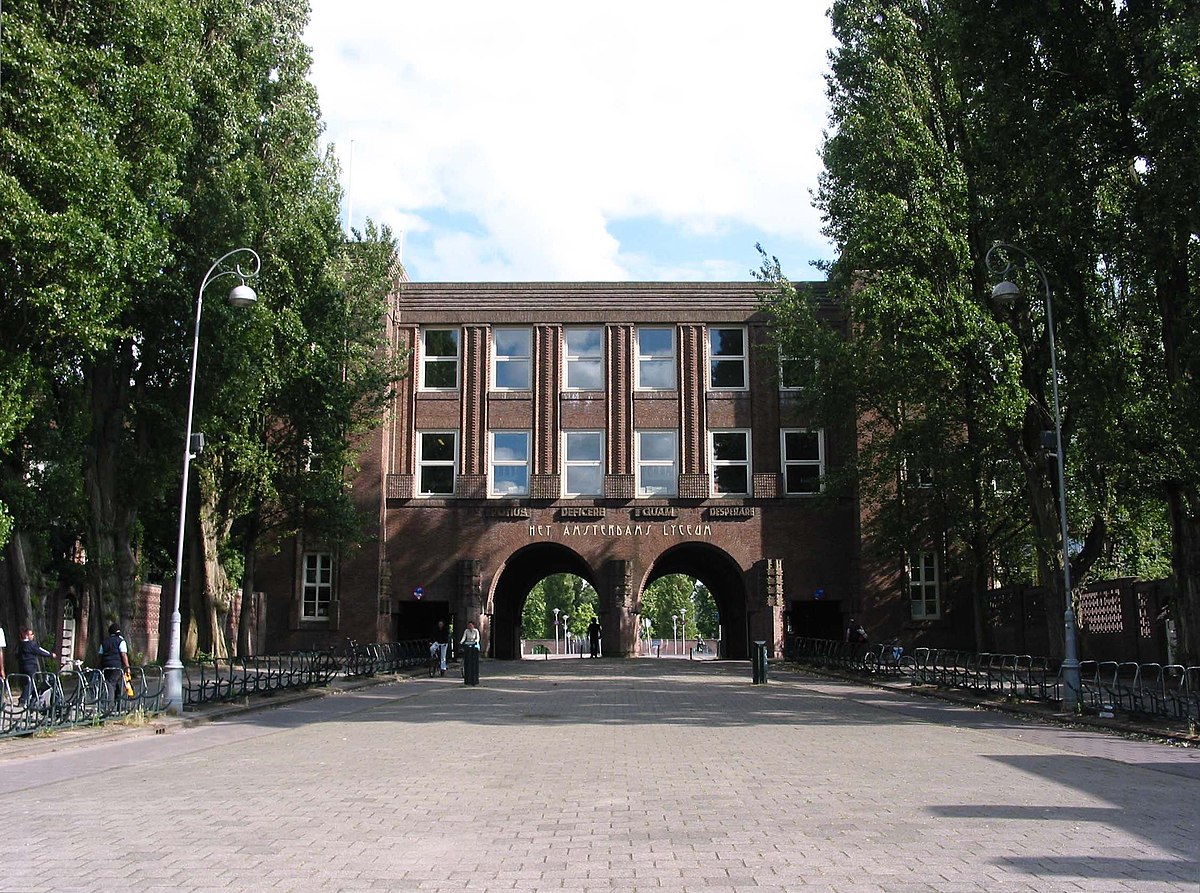 El Liceo Amsterdams optimiza su tecnología de sonido con AtlasIED