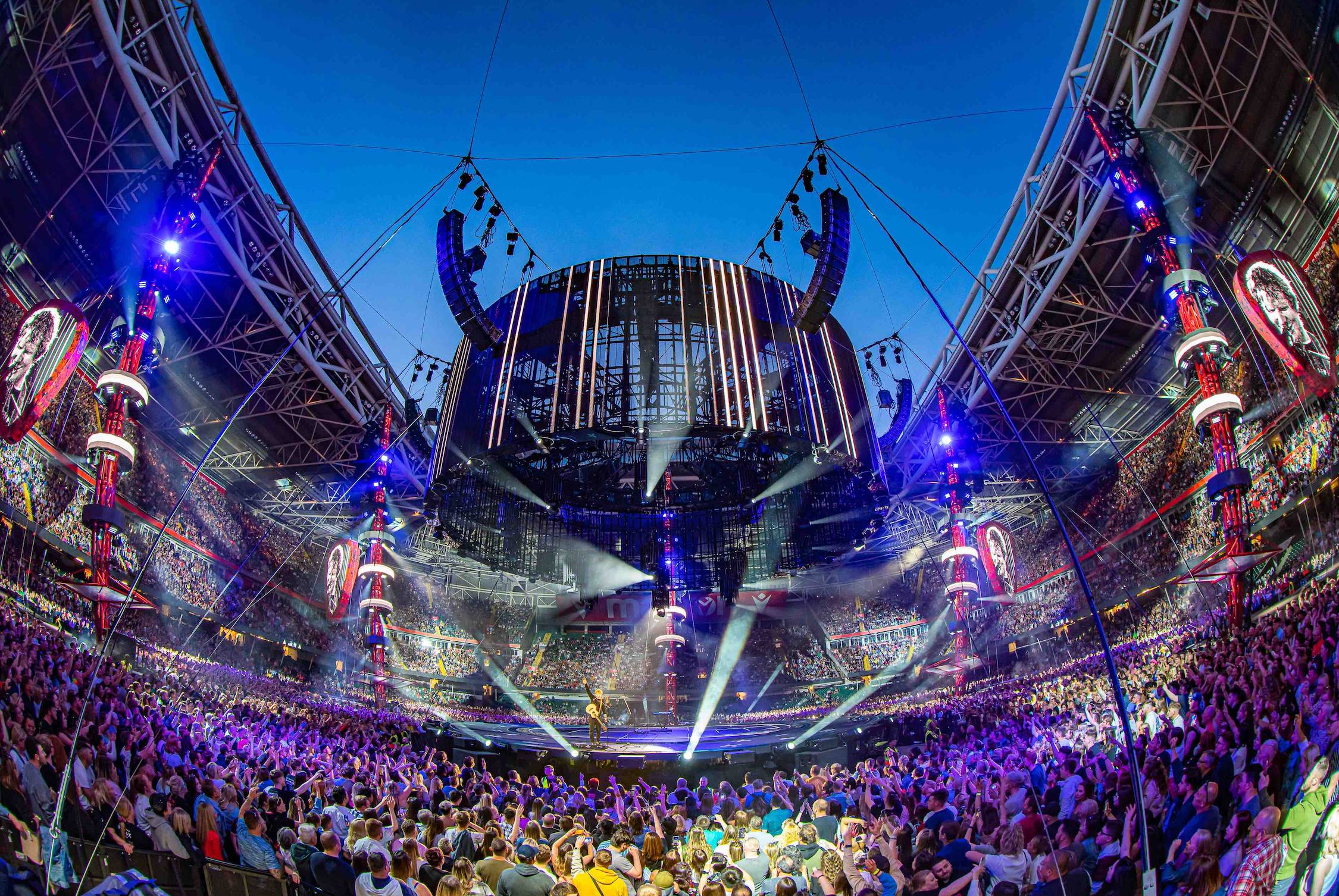 BlackTrax en la gira mundial de Ed Sheeran: seguimiento en tiempo real para un espectáculo de gran escala