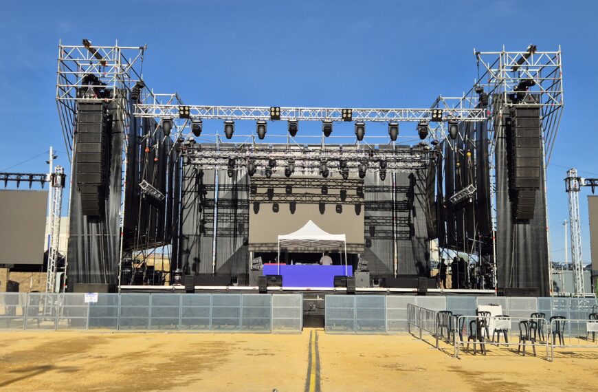 Ortiz Audio y RC Group Events despliegan sistemas Meyer Sound para el concierto…