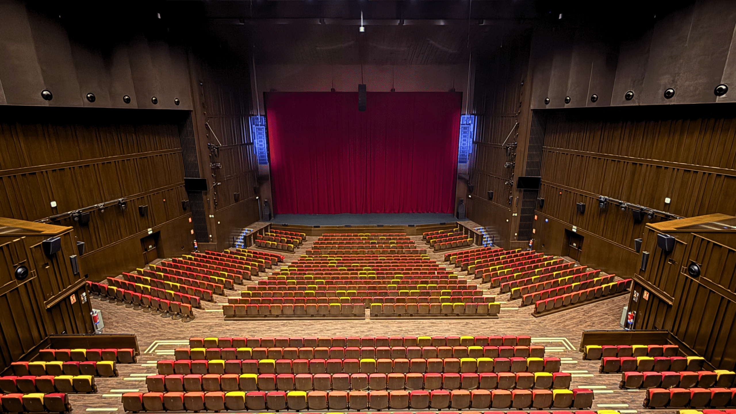 El Teatro Cartuja Center CITE, primera instalación con el nuevo modelo TIGRA de Meyer Sound