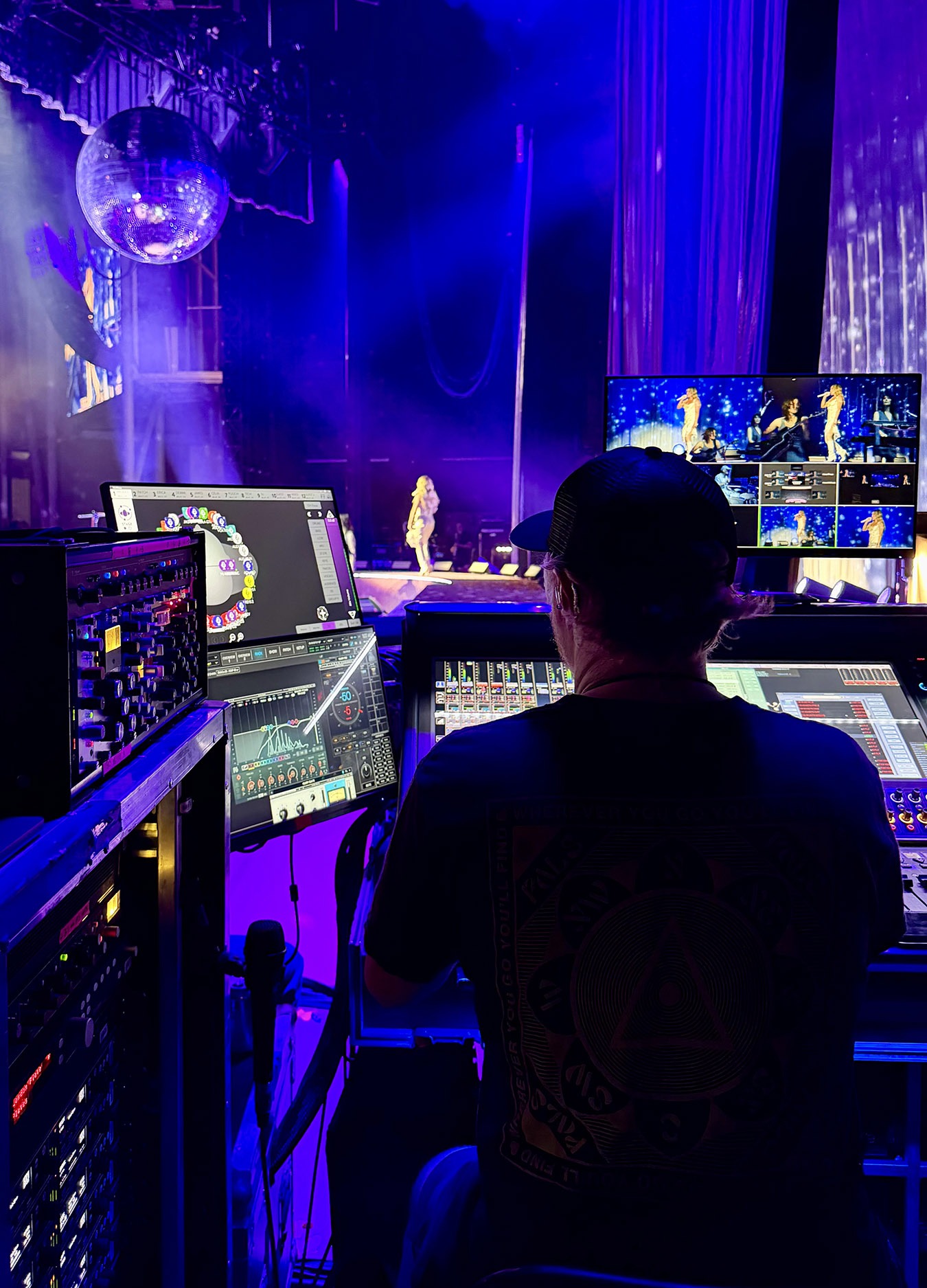 KLANG y DiGiCo Quantum338, claves en las mezclas de monitores de la gira de Hilary Duff